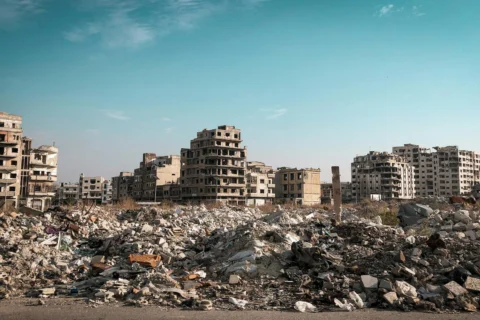 Quatorze guerres simultanées : pourquoi 2026 compte plus de conflits armés actifs qu&rsquo;aucune année depuis 1945