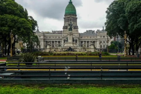 Narco-infiltration : comment les cartels de la drogue capturent et vident les États