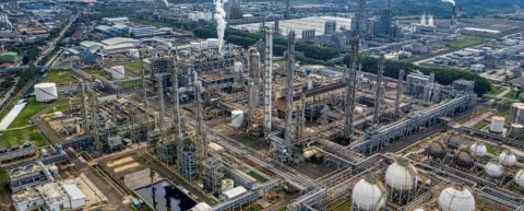 Oil prices surge impact on global markets and everyday products during Hormuz crisis