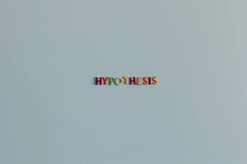 Rupture de communication : pourquoi nous parlons sans nous comprendre et pourquoi les esprits atypiques le voient clairement