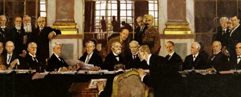 Delegates at the signing of the Versailles Treaty clauses in the Hall of Mirrors, 1919