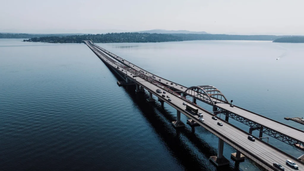 Visualization of physics of resonance showing wave interference patterns