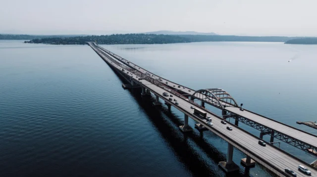 Visualization of physics of resonance showing wave interference patterns