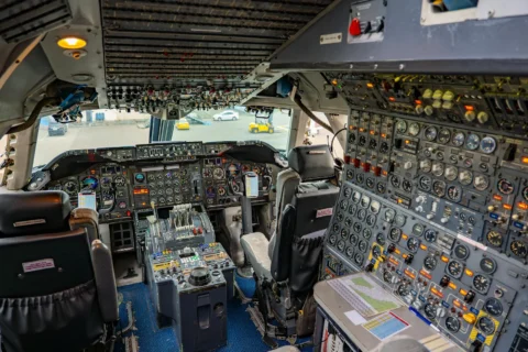 La physique des commandes de vol : comment les systèmes fly-by-wire ont transformé l&rsquo;autorité du pilote