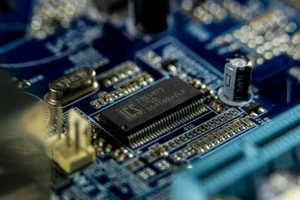 Advanced semiconductor chips illustrating trade leverage in US-China negotiations